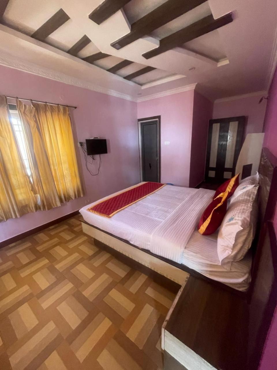 Отель Ooty Vpr Residency Экстерьер фото