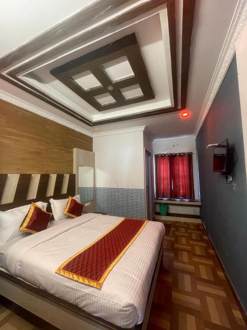 Отель Ooty Vpr Residency Экстерьер фото